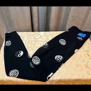 Nike Yoga Stretch workout pants. Size medium